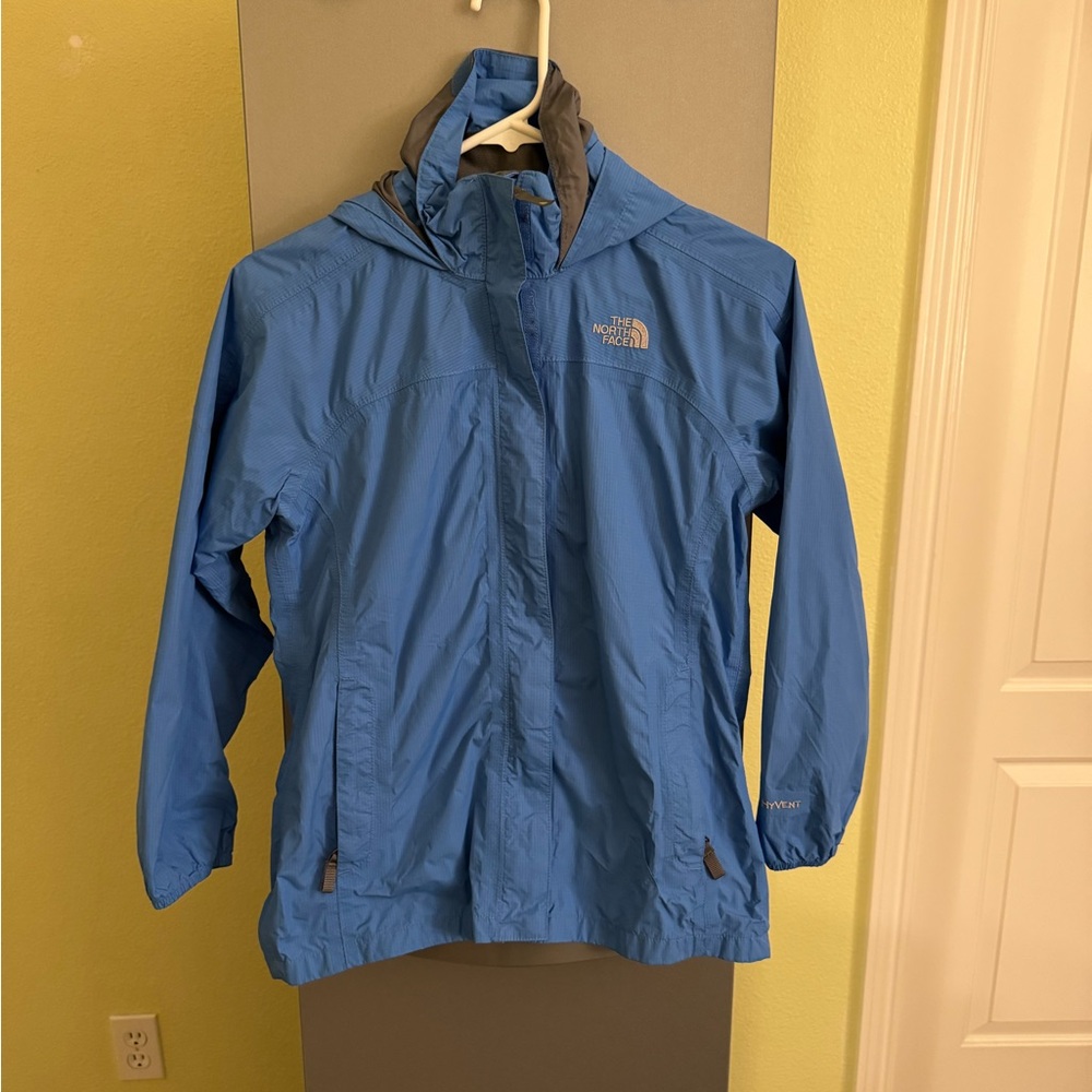 The North face girls windbreaker large blue